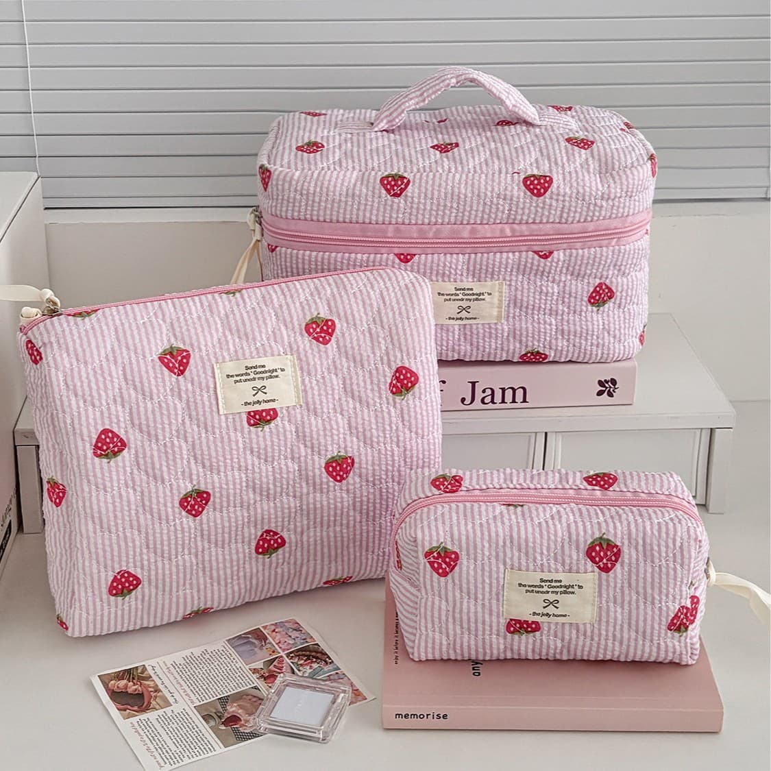 Quilted, Exquisitely Printed, Large-capacity Strawberry-striped Makeup Bag